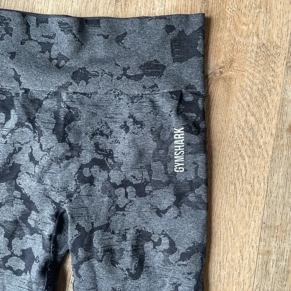 Gymshark Camo Seamless Leggings Gray Black Women’s Size M High Waisted - Picture 2 of 6